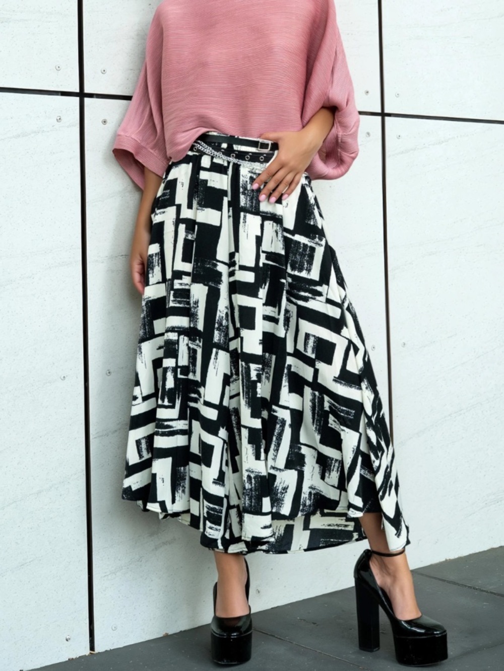 Kate Hewko Black & White Geometric Cropped Wide Leg Pants